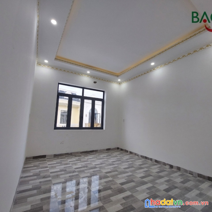 Bán căn nhà 1 trệt 2 lầu 80m2 p. hóa an, kdc vip cổng sau công ty pouuchen