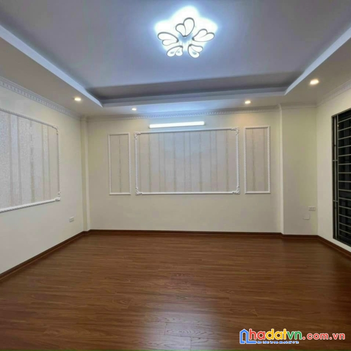 Nhà thạch bàn, 40m, 5 tầng, nhỉnh 2,5 tỷ