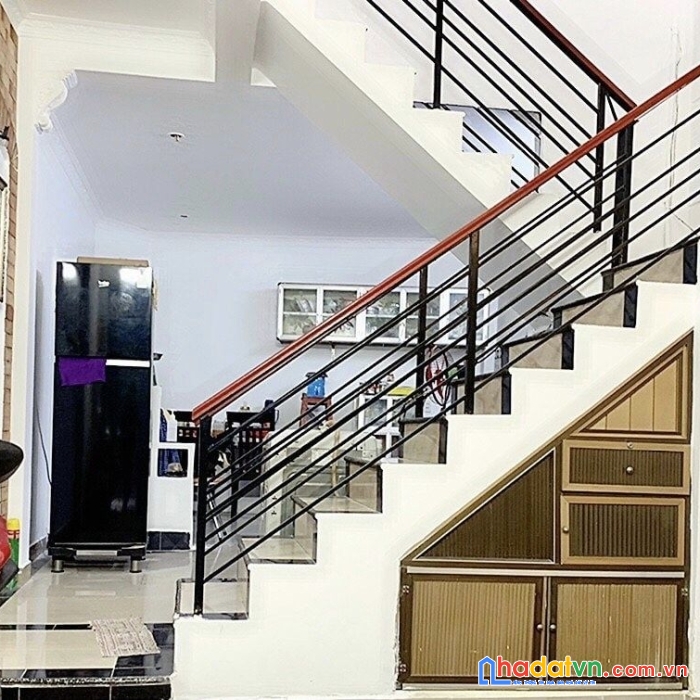 Nhà / đỗ xuân hợp, 4x10m, 2 tầng btct , nhà đẹp ở ngay, nhỉnh 3 tỷ