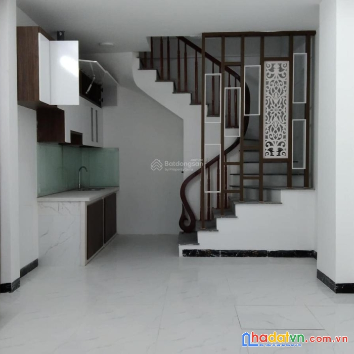 Bán nhà thạch bàn, view công viên, 40m2 x 5t, giá hơn 3 tỷ