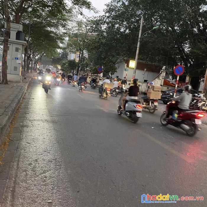 Bán nhà nguyễn ngọc nại, thanh xuân 40m cực đẹp ô tô vào nhà full nội thất ở sướng nhỉnh 6 tỷ