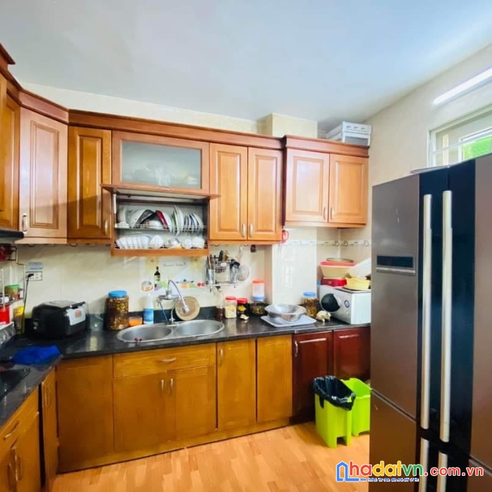 Bán nhà phố vĩnh tuy: 46m2, mt 4.2m, 4 ngủ, vài bước ra phố. 3.6 tỷ