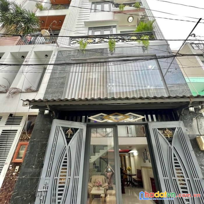 Nhà hẻm 4m, trần hữu trang, 4.2 x 13m, 3 lầu, 8.6 tỷ, phú nhuận