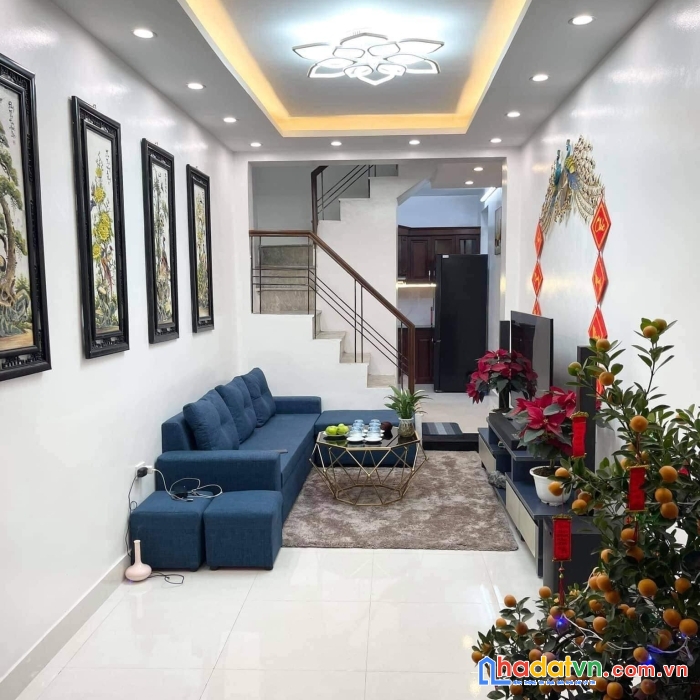 Bán nhà phố đồng nhân - ngõ 3 gác chạy - ô tô đỗ 30m - mt 5m - 48m - 6.3 tỷ