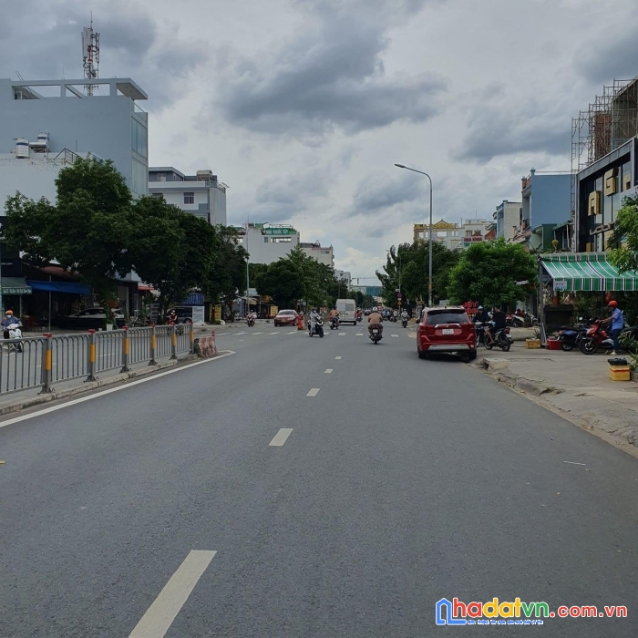 Bán nhà mt tây thạnh giao lê trọng tấn, dt: 4.4x24m, 2 tầng- 3pn, 10.9 tỷ
