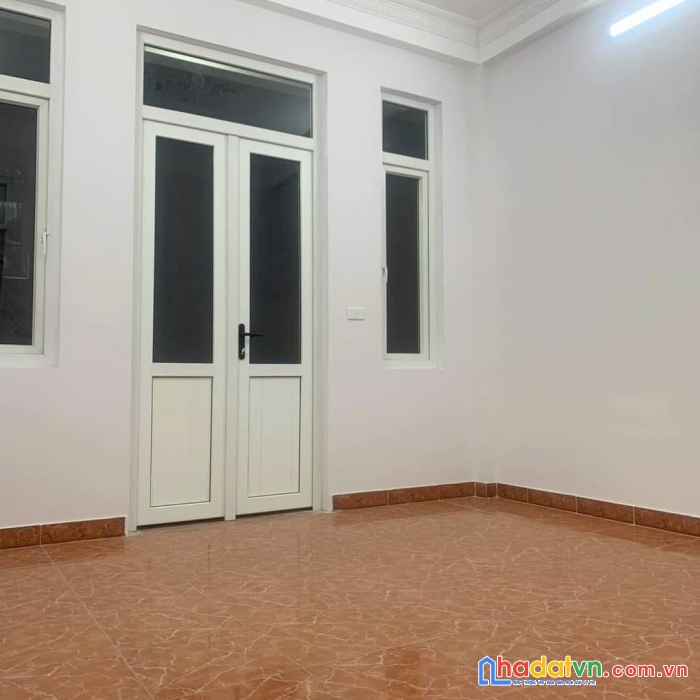 Bán nhà ngõ 175 thịnh quang ngõ rộng 3 gác an ninh tốt, dân trí ổn