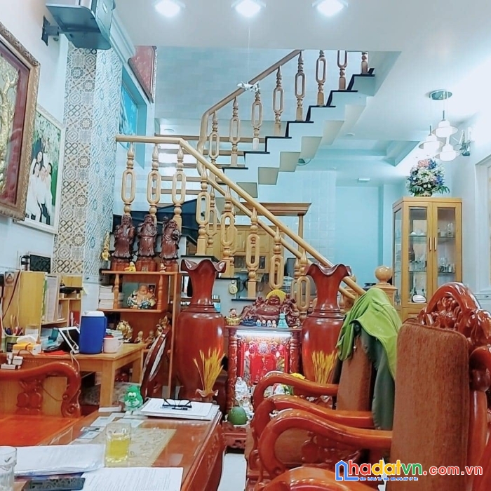 Bán nhà lũy bán bích-nhỉnh 100 triệu/m2-80m2- 4x20-4 tầng-6pn-xe hơi vào nhà- 8.5 tỷ