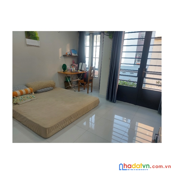Nhà hẻm xe hơi vị trí đẹp nhất cmt8 quận 10 - chủ gấp bán hạ chào sâu