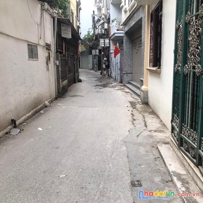 Bán nhà ngọc lâm, long biên. ô tô vào nhà, vị trí đắc địa. 68m 8,2 tỷ