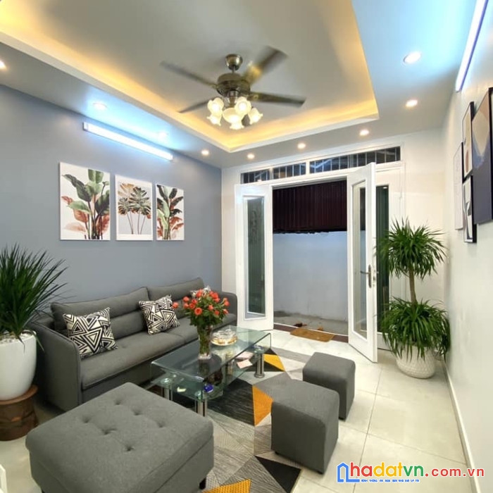 Bán nhà hoàng mai, phân lô, ô tô đỗ cổng, full nội thất, 35m2, 3.2 tỷ