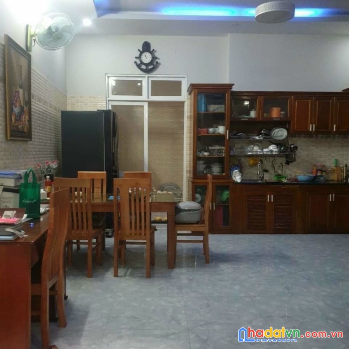 Nhà kiên cố, phan đăng lưu, 3 lầu, 4 x 13.5m, 8.9 tỷ, bình thạnh