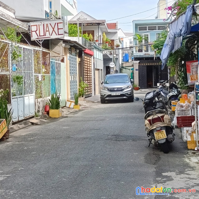 Bán nhà nguyễn sơn cạnh ngân hàng acb hẻm 5m, ngang 4x16, 4 tầng nhỉnh 6 tỷ