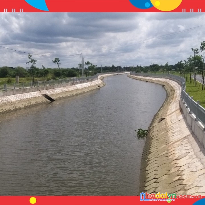 Chính chủ bán. 17 triệu/m2, 300m2 đất, gần đường hà huy giáp, quận 12.