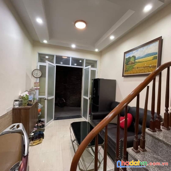 Cần bán gấp nhà ngõ trại cá_trương định_24m2-3 tầng_giá 2.75 tỷ
