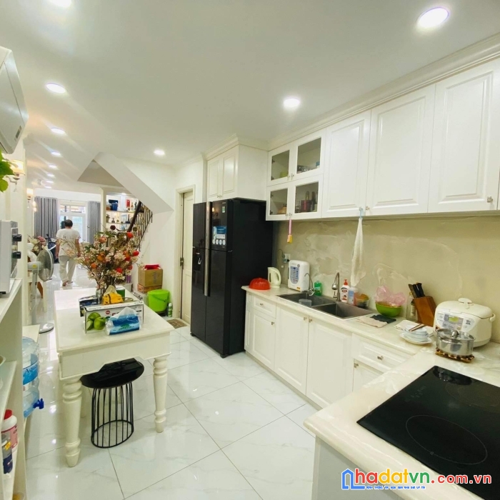 Rất hiếm!!nhà đẹp hxh nkkn q3 60m2 5 tầng giá hơn 9 tỷ