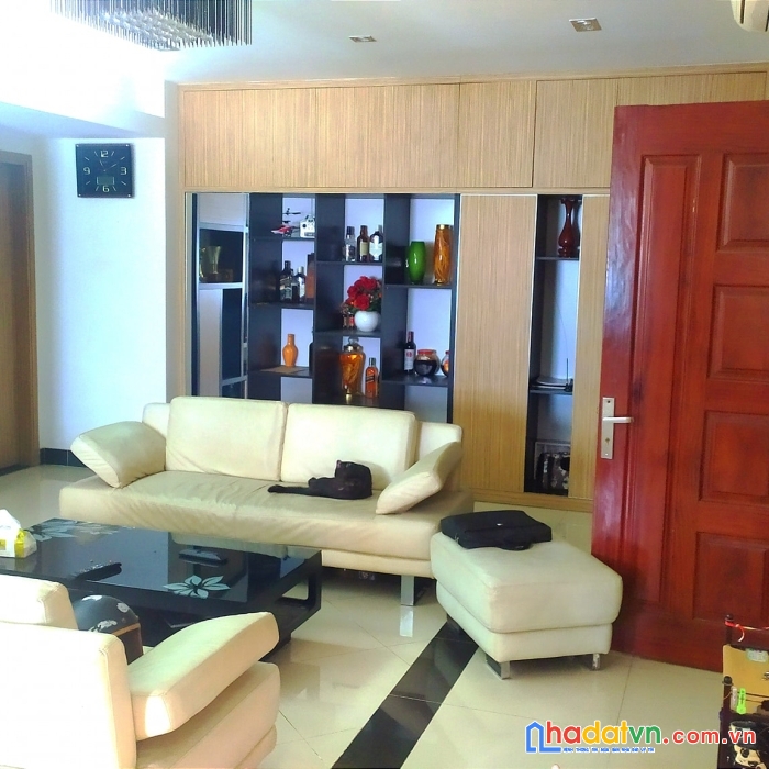 Bán chung cư b10a nam trung yên, cầu giấy, 63m 2 ngủ, sổ đỏ, 2.3ty