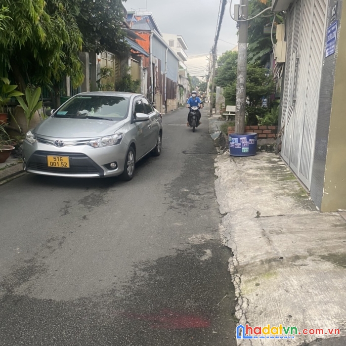 Nhà đẹp về. dt 50m2 gò dưa, tam bình. 2 tầng hẻm ô tô. chỉ 3.3 tỷ