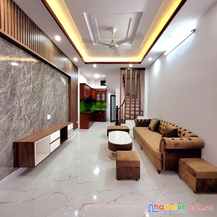 Bán nhà đường lĩnh nam, hoàng mai  38m*5 tầng giá 3.4 tỷ