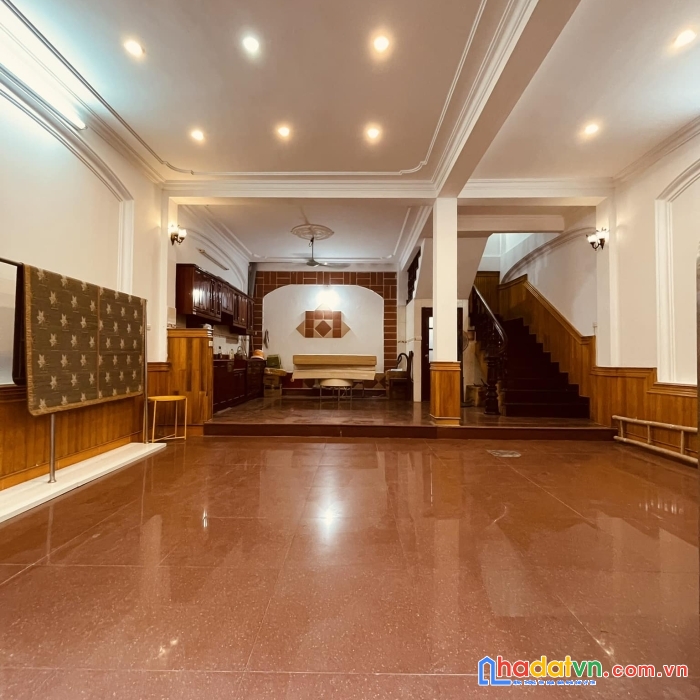 Quá đẹp_ nhà ở mạc thái tổ phân lô vippp, 40m2, 5 tầng, ô tô tránh, giá bất ngờ