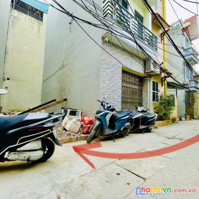 Bán 44m đất ngõ 36 tả thanh oai, mặt tiền 3,7m .
giá 2,5 tỷ
lh: 0981648866