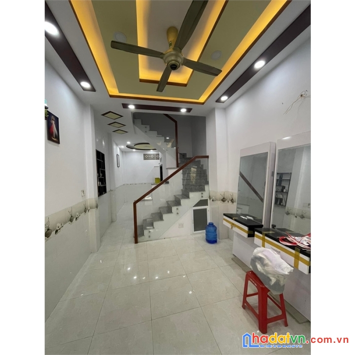 Nhỉnh 4 tỷ nhà 3 tầng dt  3.3 x 11. hxh nguyễn văn nghi p7 gò vấp