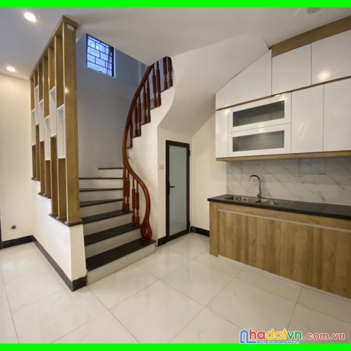 Chính chủ cần bán nhà  văn quán, hà đông,mới, oto đỗ,40m*4t, chỉ 4,2t