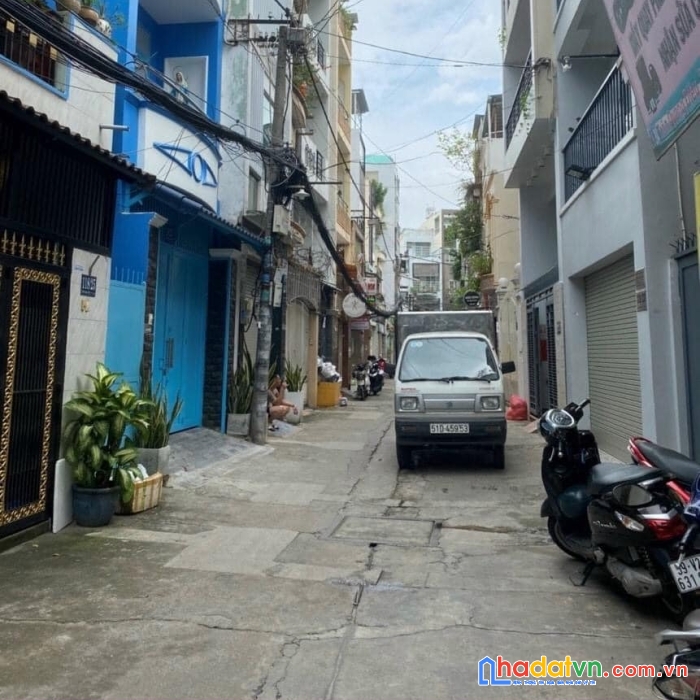 Nhà hồ học lãm-hxt-5 tầng*(4m*16m)-nhà mới-giá nhỉnh 6 tỷ.