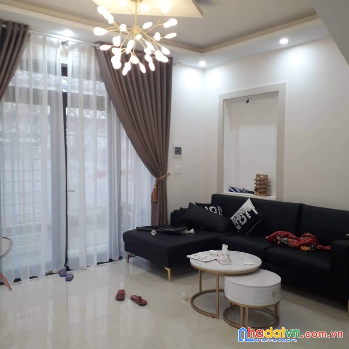 Hot hot hot !!! cần bán căn nhà đẹp vị trí đắc địa tại  lâm đồng