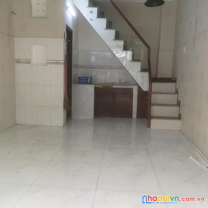Mặt hẻm kinh doanh đắt giá như mặt tiền - khu sầm uất nhất quận 10 - 3 tầng đúc cho thuê 20 triệu/