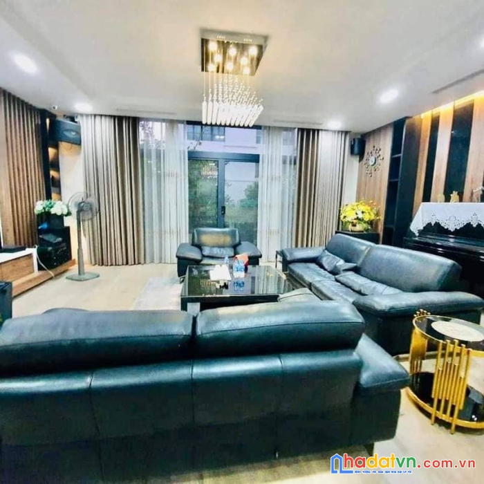 Nhà đẹp trần quang diệu - đống đa. 65m 6t. mt6m. gara, thang máy, kinh doanh, gần phố. giá 18.5 tỷ.