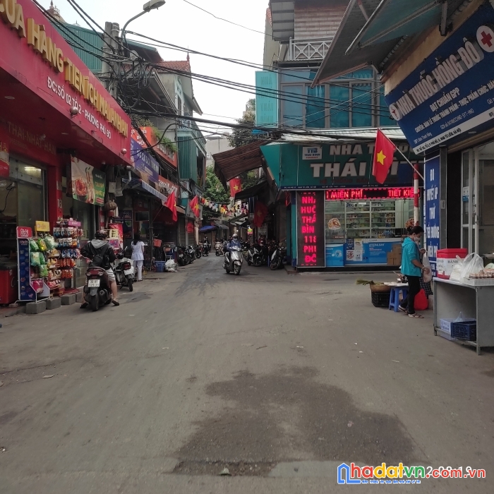 Bán nhà phú đô.  lô góc, gần ô tô. 116m2 x mt 11m giá 8.9 tỷ.  đầu tư xây ccmn.