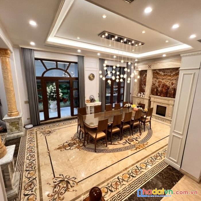 Bán biệt thự xa la, hà đông nội thất xịn, 226m2, mt11m, 4 tầng, giá 26 tỷ