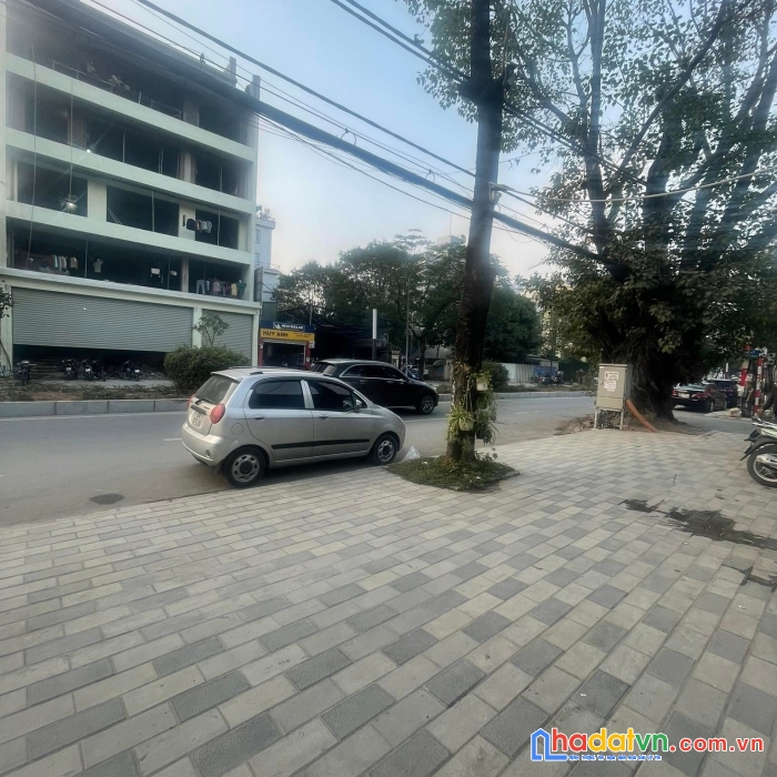Chính chủ cần bán mặt phố lạc long quân, không qua môi giới, tôi bán để định cư ở nước ngoài