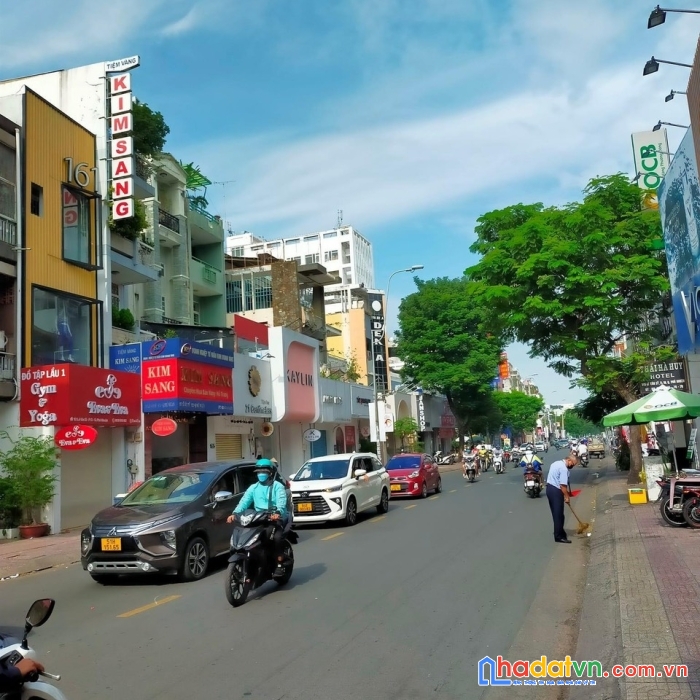 Mặt tiền lê văn sỹ, pn, lề đường 4m, ngang hơn 4m, kd đỉnh, thuê mb 35tr/th, 54m2, 13 tỷ