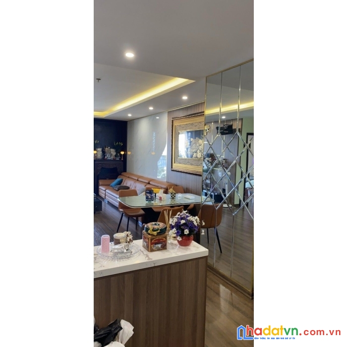 Bán căn 3pn vinhomes times city, có slot ô tô, 108m2, nhỉnh 5 tỷ