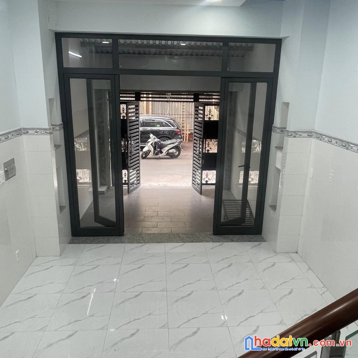 Em bán căn nhà 4 tầng mới, 1 sẹc cả khu vực rất ít nhà bán anh chị em nhanh tay.