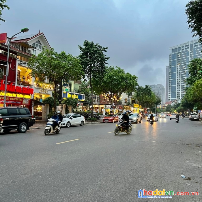 115m2  p vũ trọng khánh, 6 tầng, mt 7,2m,  giá 17  tỷ 300, kinh doanh sầm uất