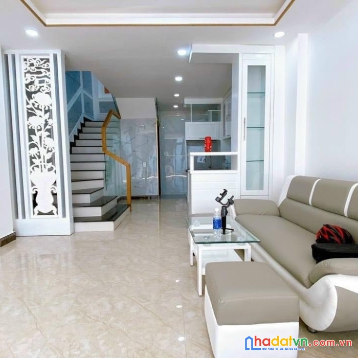Nhà đẹp hàng xóm phú mỹ hưng, 4,2x12 , 4 tầng, , quận 7, nhỉnh 9 tỷ