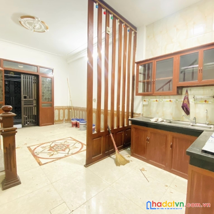 Bán nhà trung tâm đống đa, lô góc, kinh doanh, ngõ thông, 2.95 tỷ