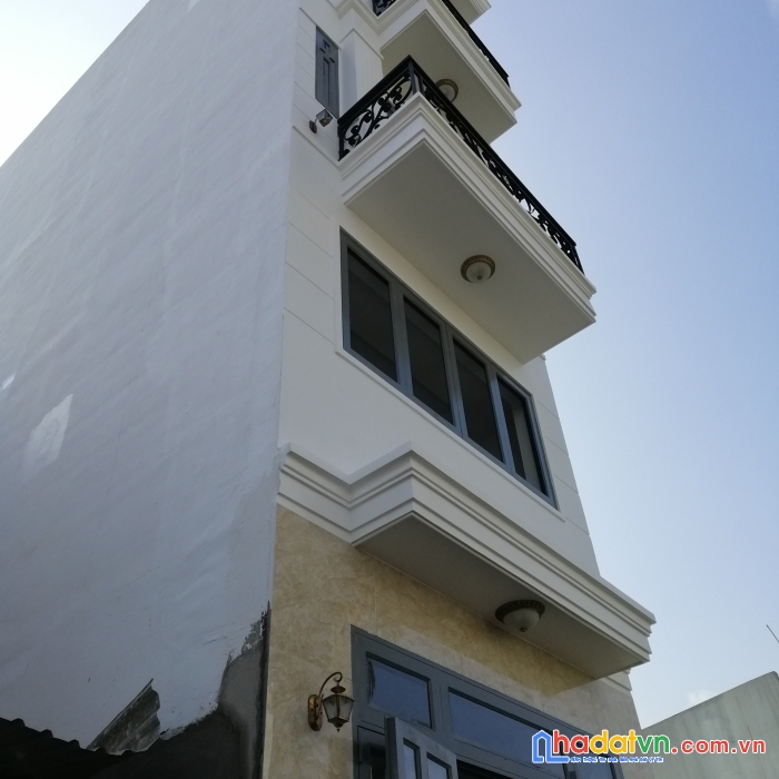 Bán nhà cuối nguyễn oanh, gò vấp dtsd 180m2 4 tầng đường 12m có cổng từ bảo vệ an ninh camera 24/24