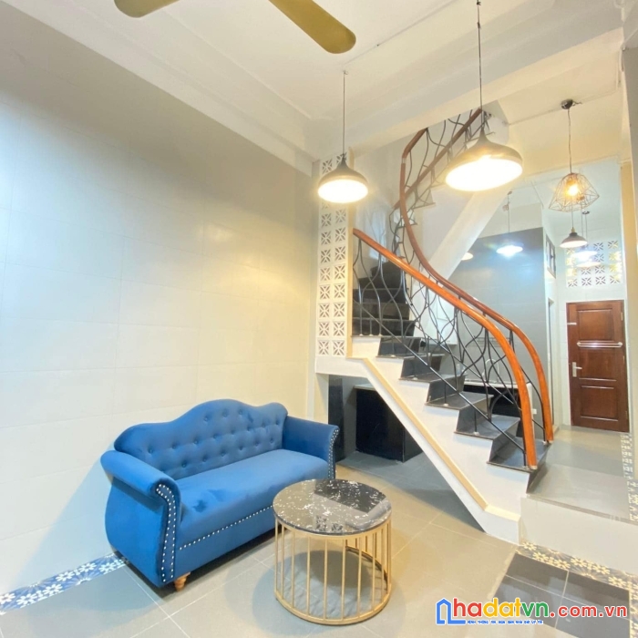 Nhà hoàng cầu - gần hồ - trung tâm đống đa - 38m2 - nhỉnh 5 tỷ