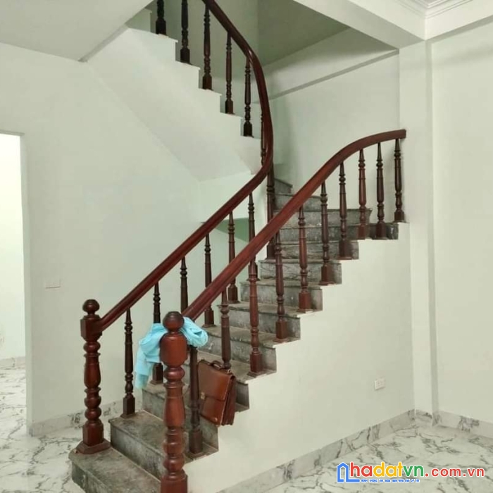 Bán nhà ngõ 158 ngọc hà ba đình. dt40m2, 4tầng, mt4.6m.
giá : 4.4 tỷ