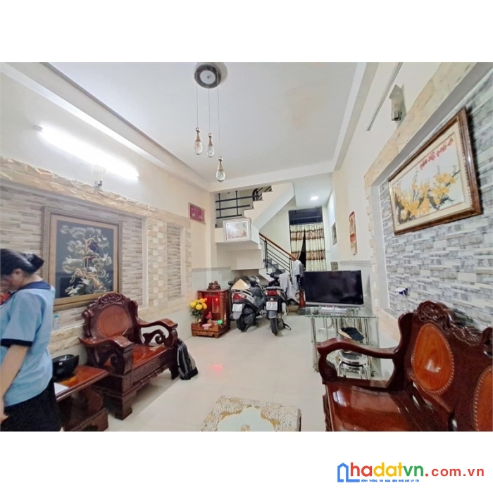Chủ kẹt cứng ngắt - giảm sâu 300tr - nhà 3 tầng kiên cố - 70m2 chỉ còn 8.2 tỷ - ở & kd