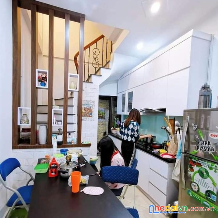 Bán nhà 4 tầng phố xã đàn trung tâm quận đống đa, giá nhỉnh 3 tỷ.