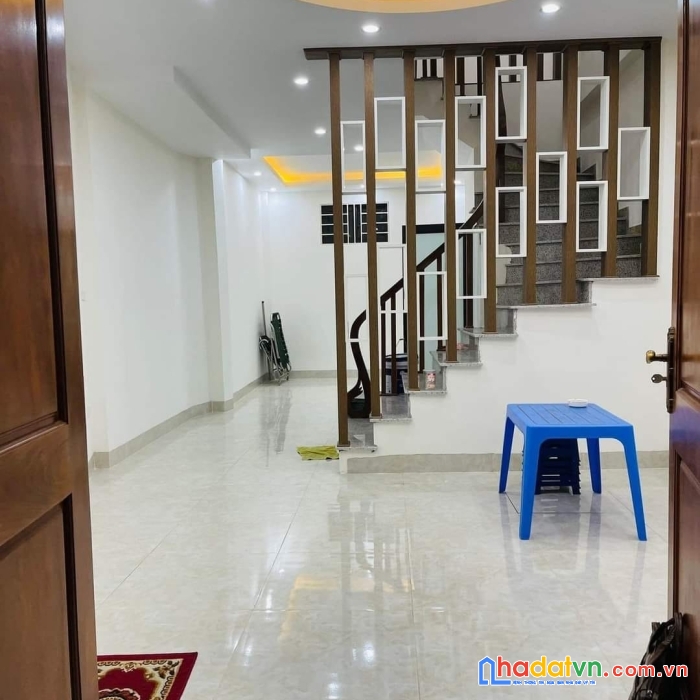 Chỉ với 3,5 tỷ sở hữu ngay 43m2 nhà trung tâm từ liêm - nhà cực đẹp - view sân chơi - 6 ngủ đủ