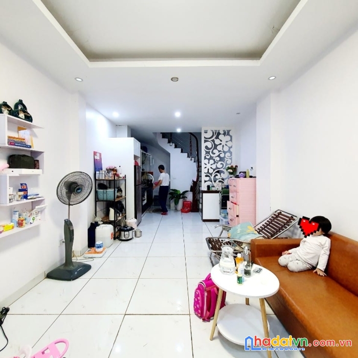 Bán nhà phố việt hưng, nhà đẹp, ngõ rộng ba gác đua, diện tích 36m2, giá chỉ 3.4 tỷ
