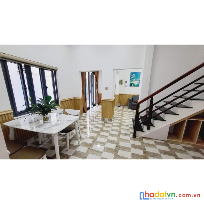 Một căn nhà đầy đủ công năng đường trưng nữ vương quận
hải châu giá 2.65 tỷ lh 0765083579.