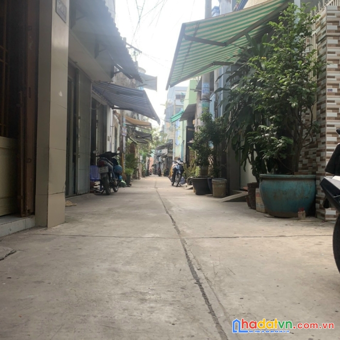Nhà chiến lược tân hòa đông -40m2     giá 3 tỷ