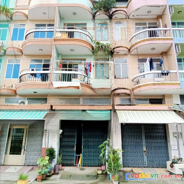 Nhà bán góc đường số 5 và 7 kdc bình đăng p6q8 giá 10 tỷ 900 triệu