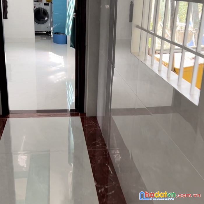 Chủ về quê bán cả đất cả nhà rẻ 600 triệu. ngay trung tâm phường minh long - chơn thành